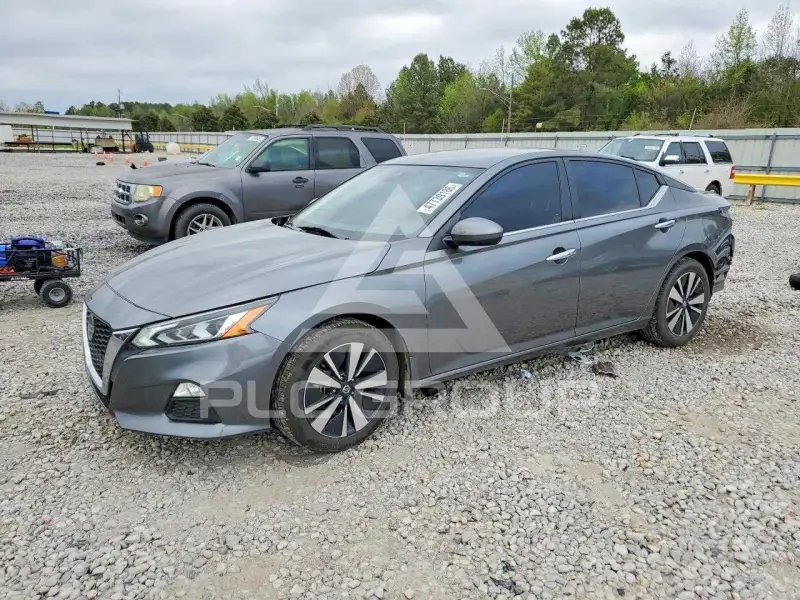 2022 Nissan ALTIMA photo