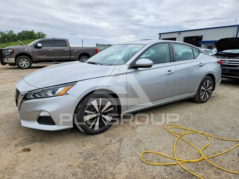 2022 Nissan ALTIMA photo