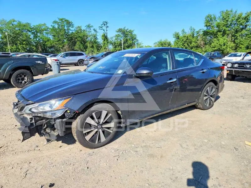 2022 Nissan ALTIMA photo