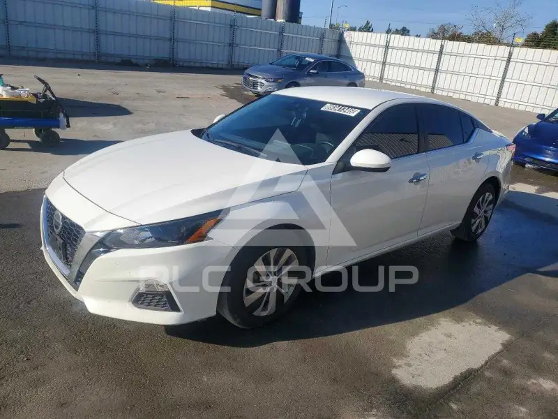 2022 Nissan ALTIMA photo