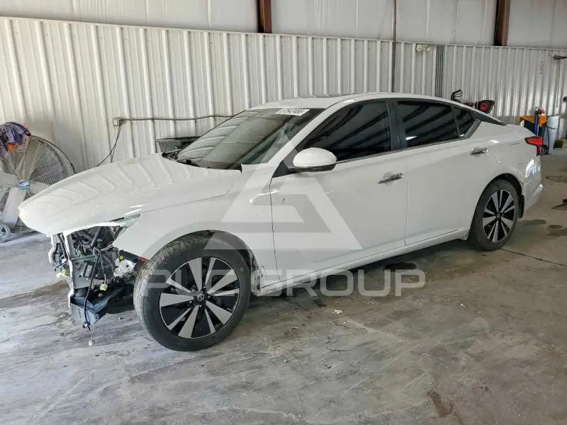2022 Nissan ALTIMA photo