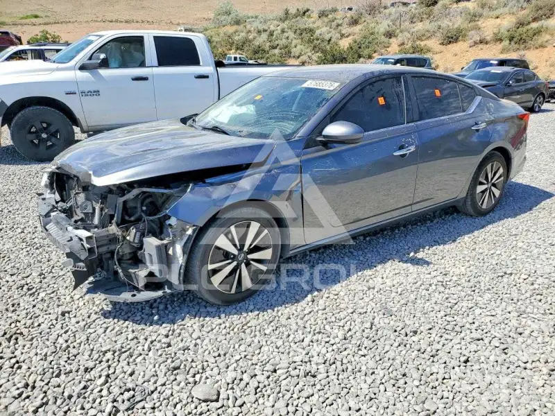 2022 Nissan ALTIMA photo