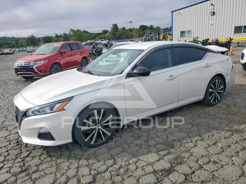 2022 Nissan ALTIMA photo