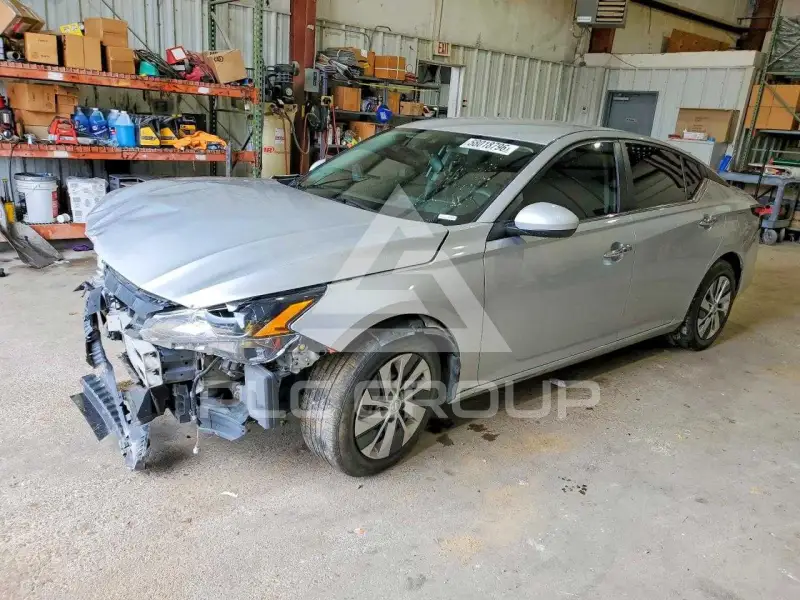 2022 Nissan ALTIMA photo