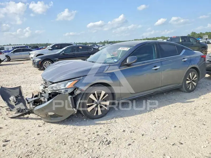 2022 Nissan ALTIMA photo