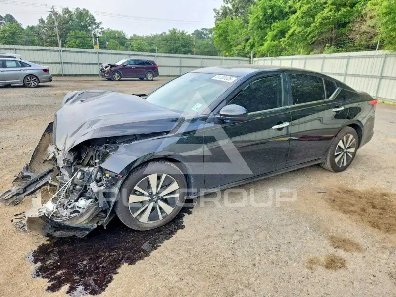 2022 Nissan ALTIMA photo
