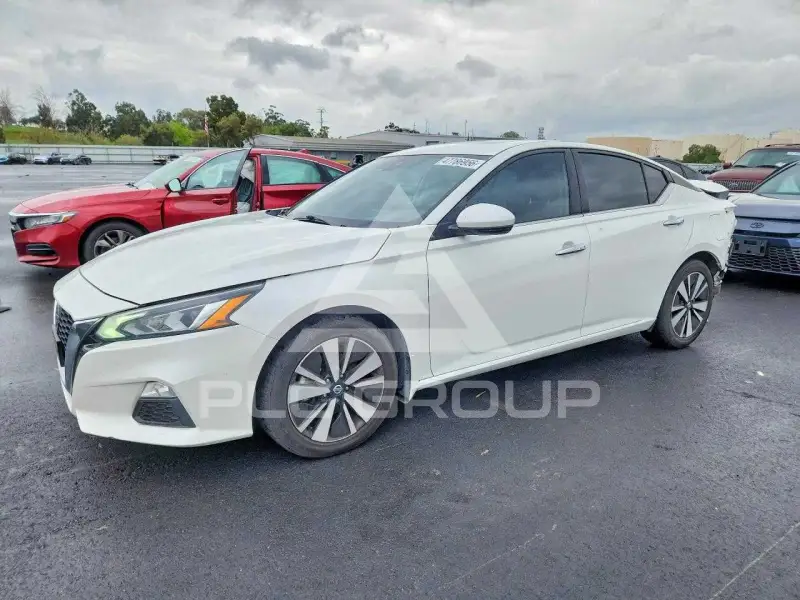 2022 Nissan ALTIMA photo