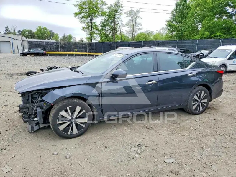 2022 Nissan ALTIMA фото
