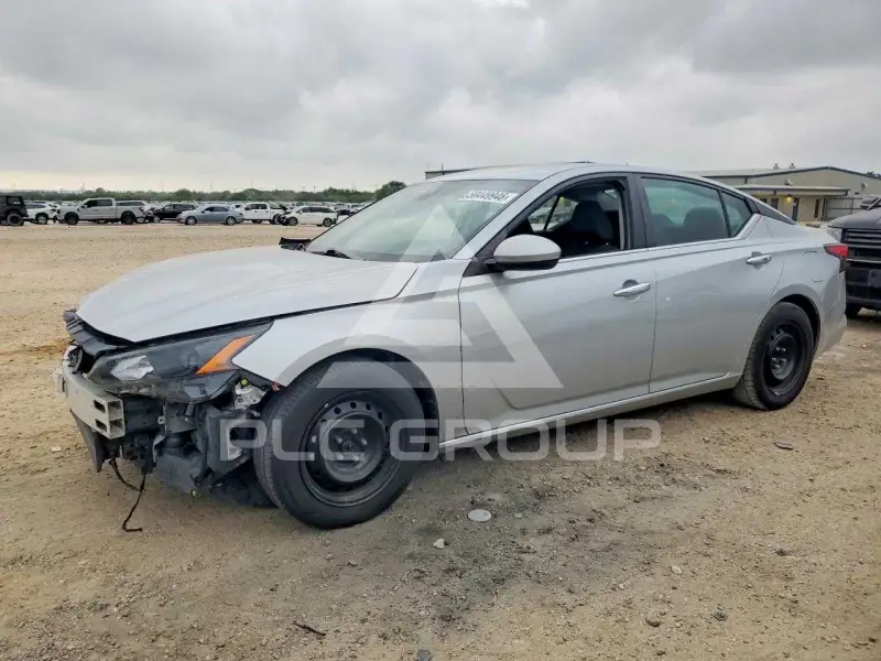 2022 Nissan ALTIMA photo