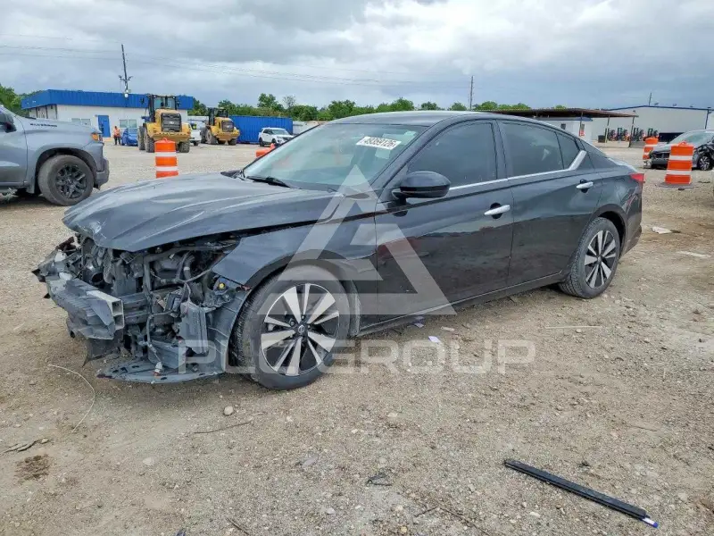 2022 Nissan ALTIMA photo