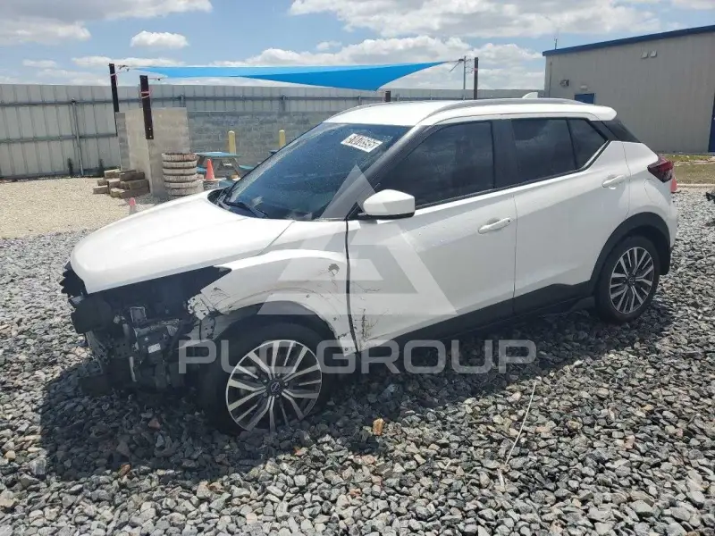 2022 Nissan KICKS photo