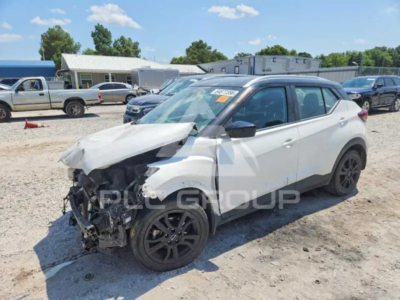 2022 Nissan KICKS photo