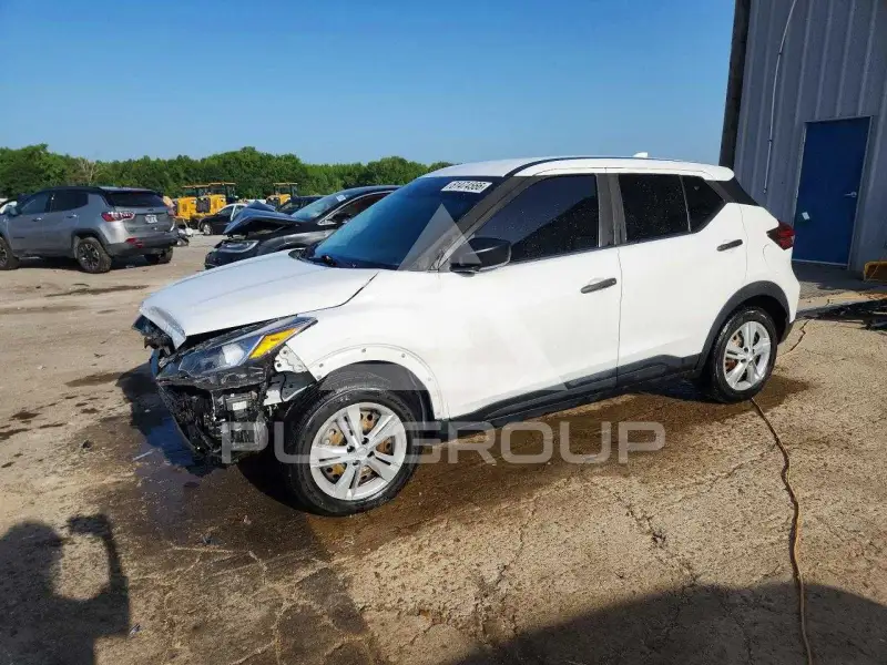 2022 Nissan KICKS photo