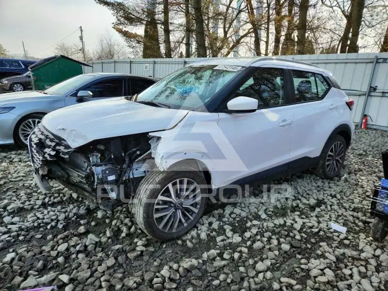 2022 Nissan KICKS photo