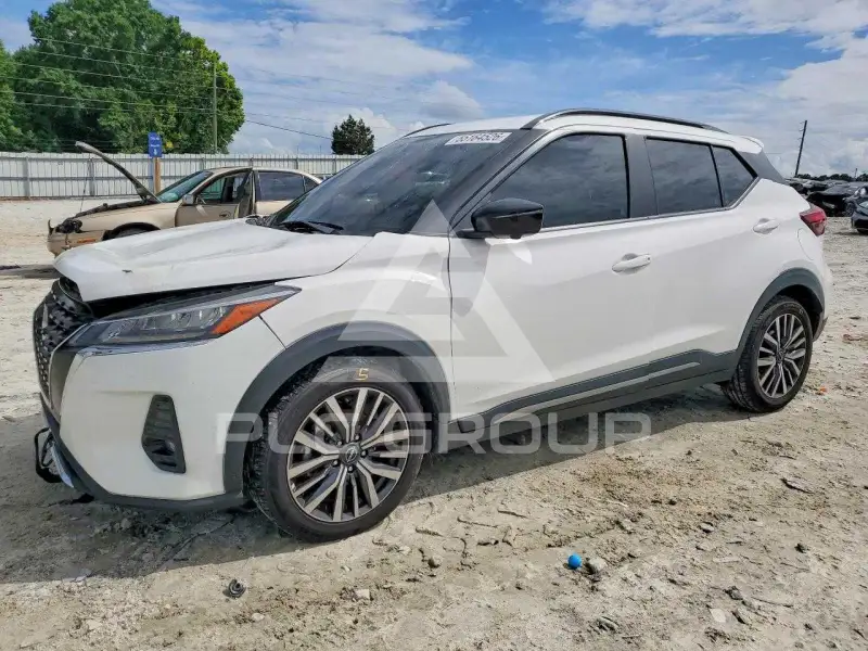 2022 Nissan KICKS photo