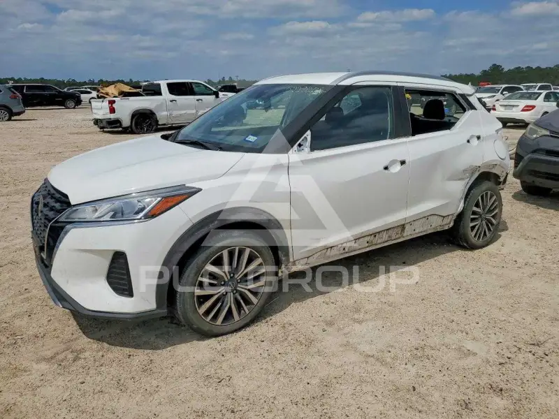 2022 Nissan KICKS photo
