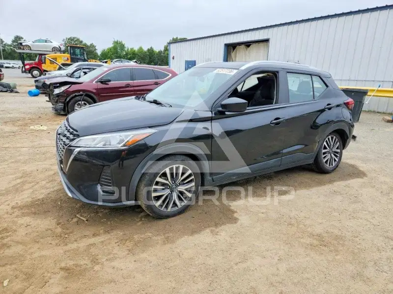 2022 Nissan KICKS фото