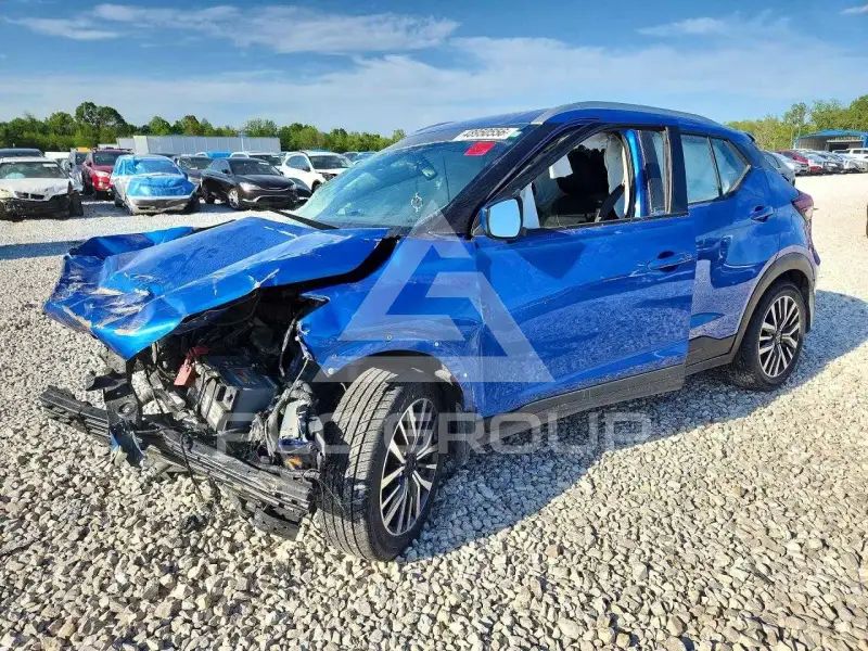 2022 Nissan KICKS фото