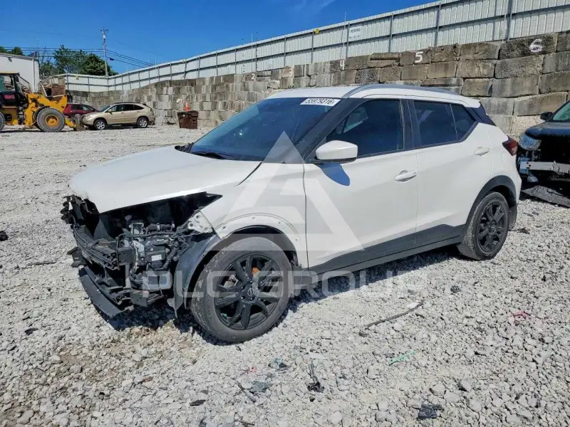 2022 Nissan KICKS фото