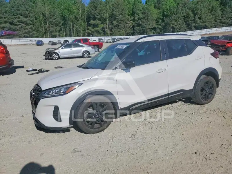 2022 Nissan KICKS фото