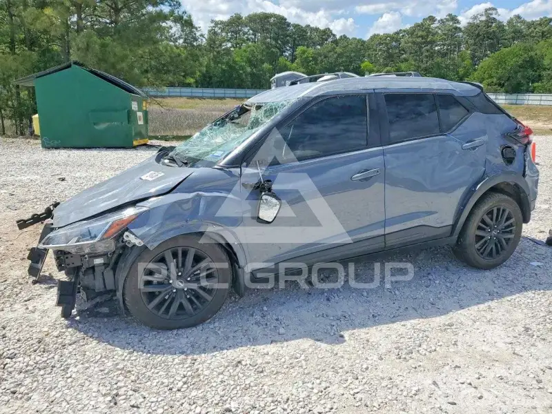 2022 Nissan KICKS фото