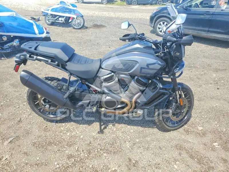 2022 Harley-Davidson  фото