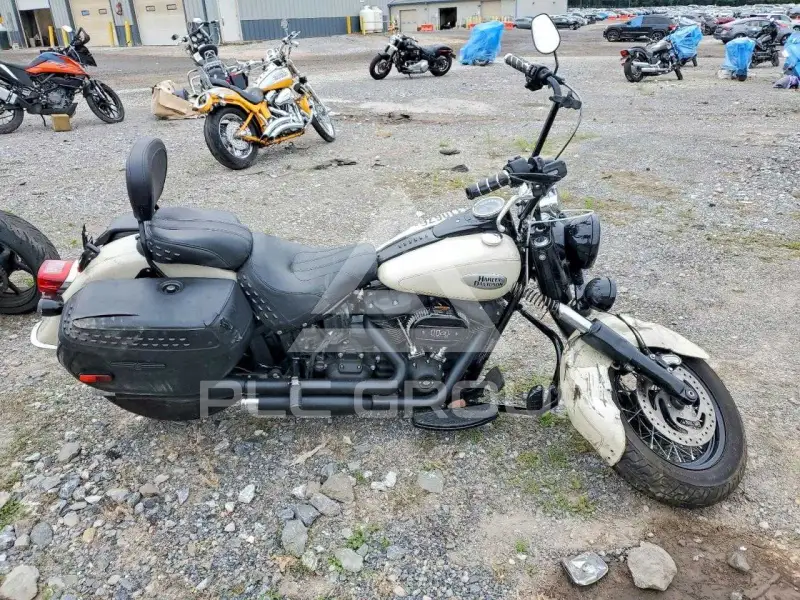 2022 Harley-Davidson FL photo