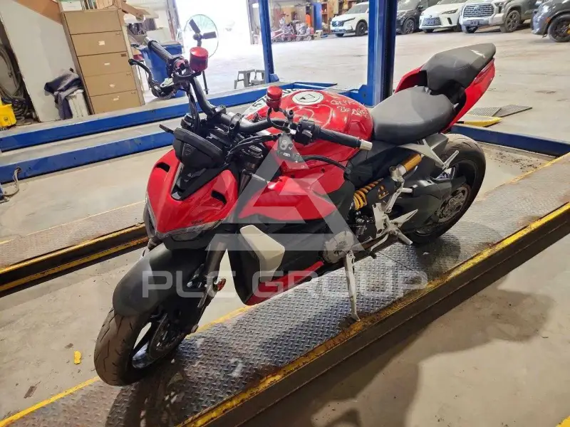 2022 Ducati STREETFIGHTER фото