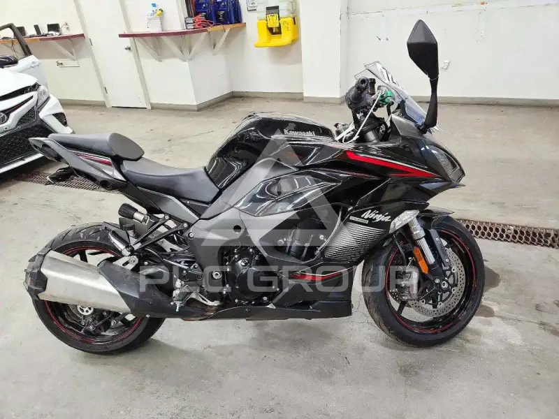 2022 Kawasaki ZX1002 фото