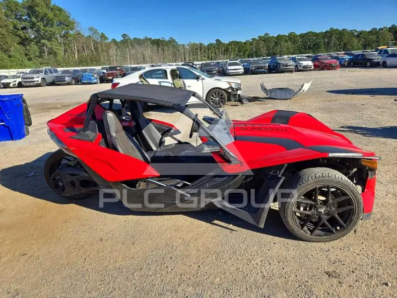 2022 Polaris Slingshot photo