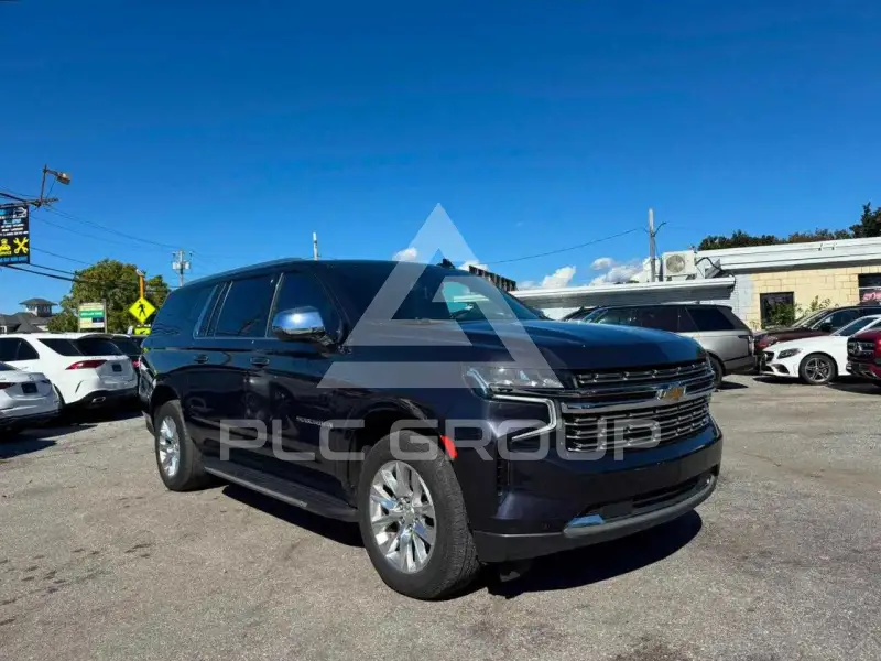 2022 Chevrolet Suburan photo