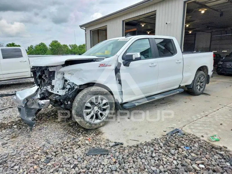 2022 Chevrolet Silverado photo
