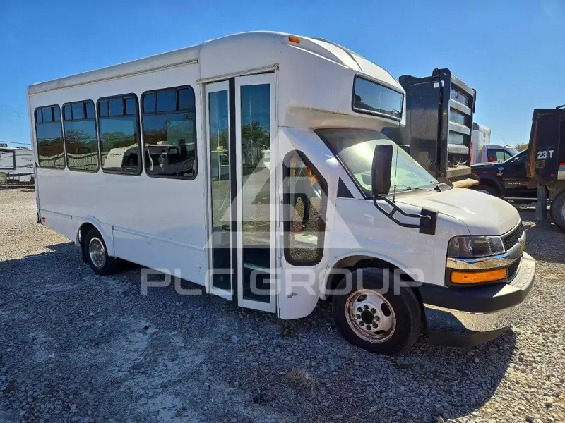 2022 Chevrolet Express photo
