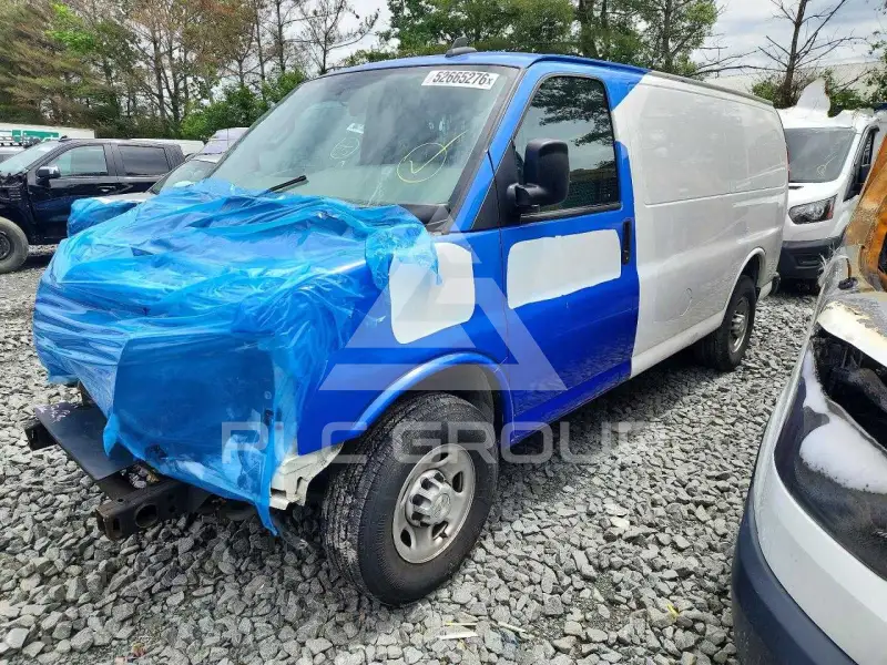 2022 Chevrolet Express фото
