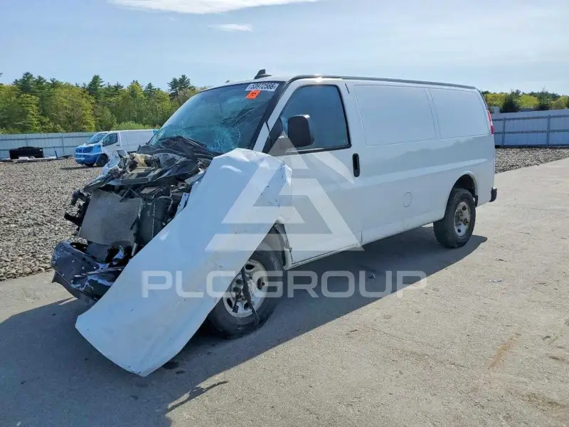 2022 Chevrolet Express фото