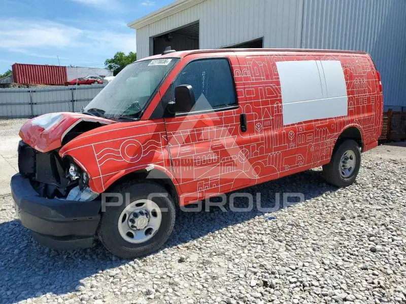 2022 Chevrolet Express photo