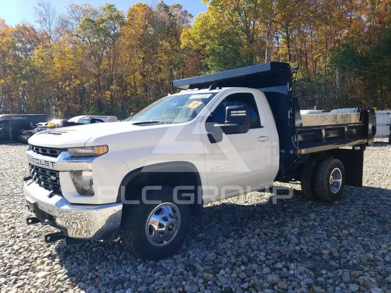 2022 Chevrolet Silverado photo