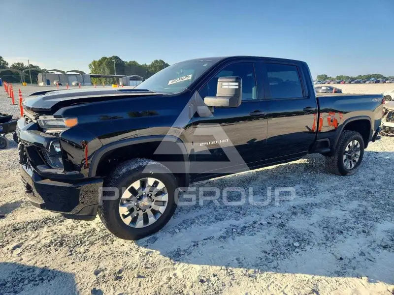 2022 Chevrolet Silverado фото