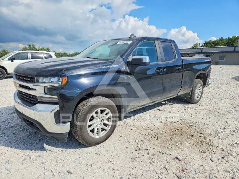 2022 Chevrolet Silverado photo