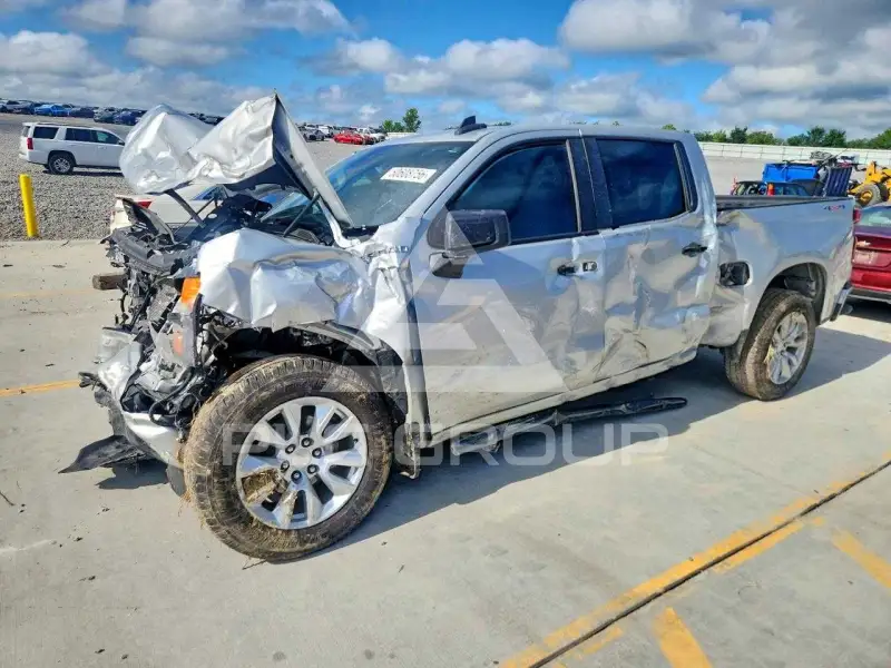 2022 Chevrolet Silverado фото