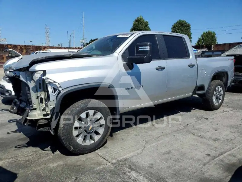 2022 Chevrolet Silverado photo