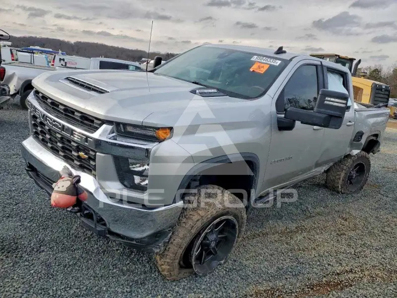 2022 Chevrolet Silverado фото