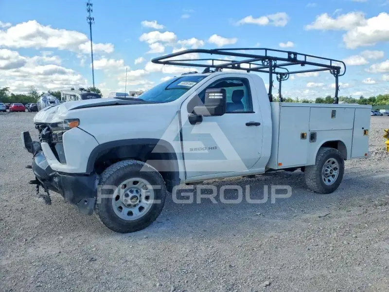 2022 Chevrolet Silverado photo