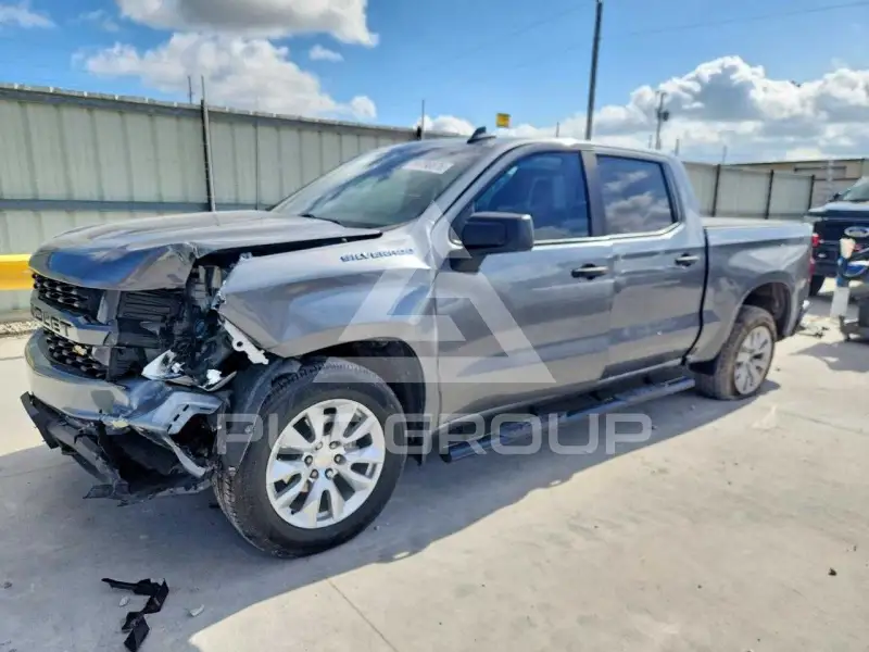 2022 Chevrolet Silverado photo