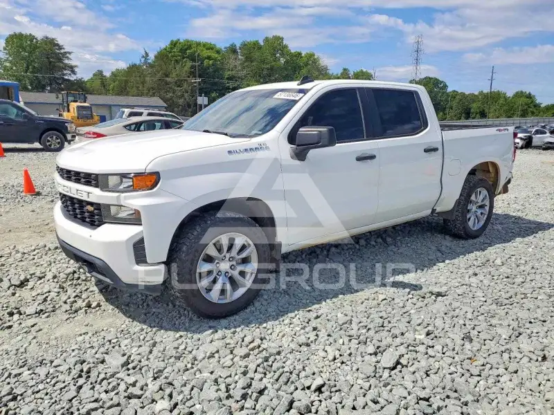 2022 Chevrolet Silverado фото