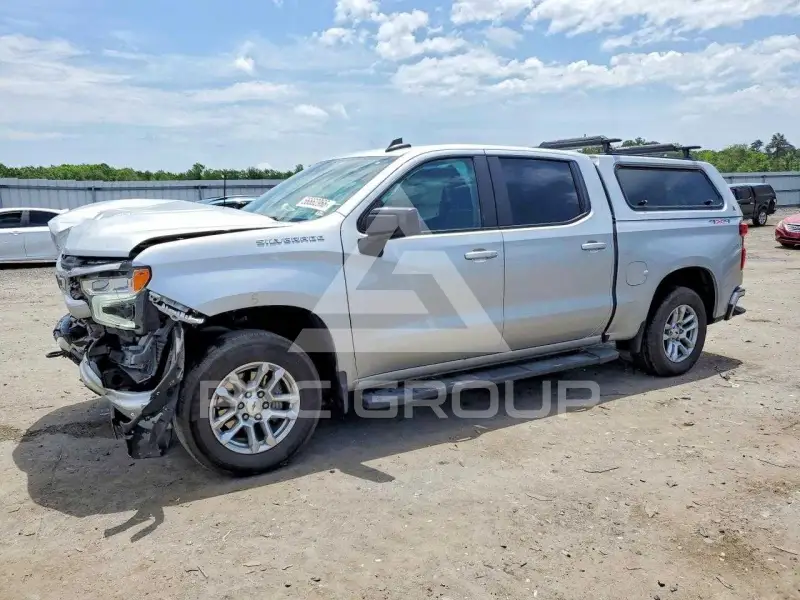 2022 Chevrolet Silverado photo