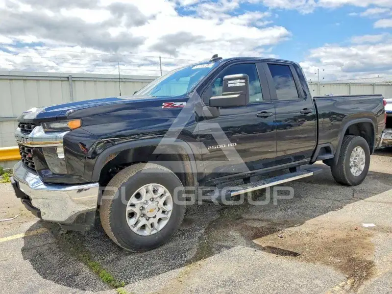 2022 Chevrolet Silverado фото
