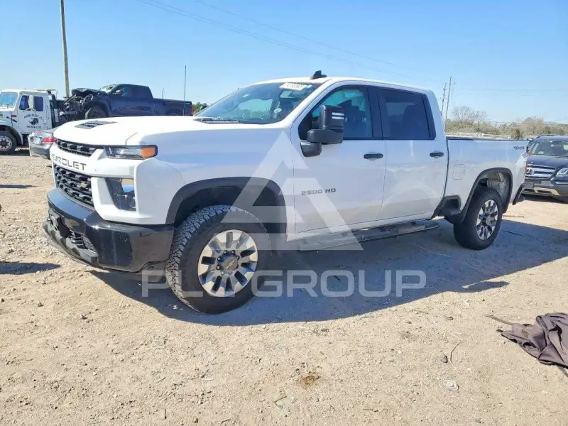 2022 Chevrolet Silverado photo