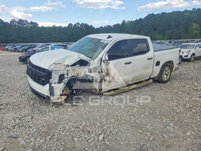 2022 Chevrolet Silverado фото
