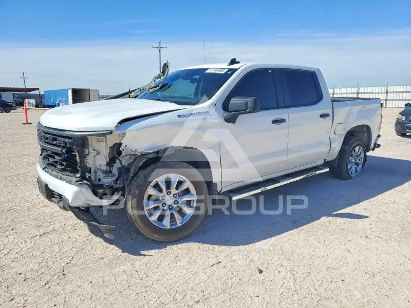 2022 Chevrolet Silverado photo